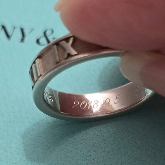 Tiffany & Co. Sterling Silver Size 5 Atlas Roman Numeral Band Ring - Picture 6 of 6